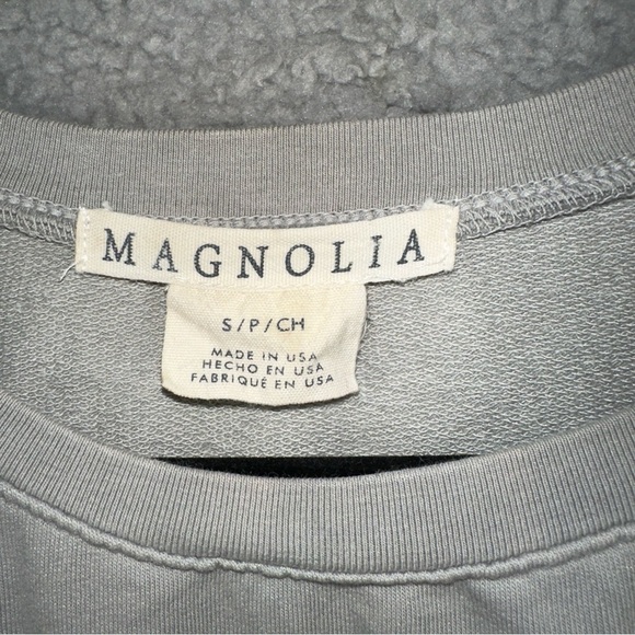 Magnolia Top Womens Small Green Embroidered Logo Sweatshirt - Picture 2 of 10